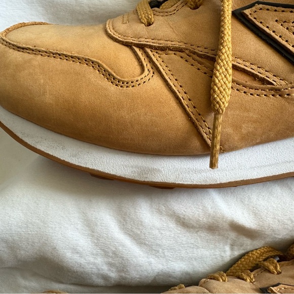 NEW BALANCE Trailbuster Suede Sneakers Size 11 - Picture 3 of 8